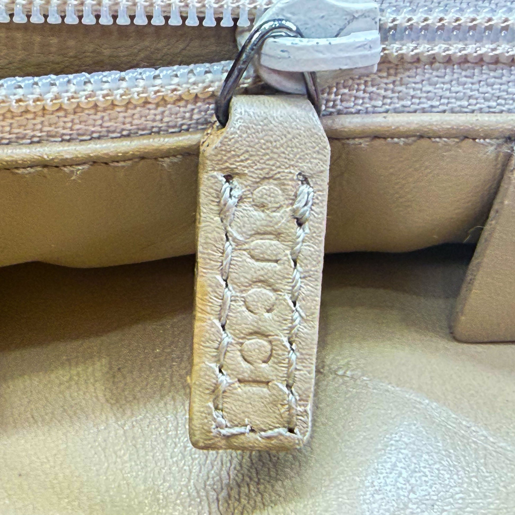 Gucci Jackie Beige Leather Shoulder Bag - St. Luxe