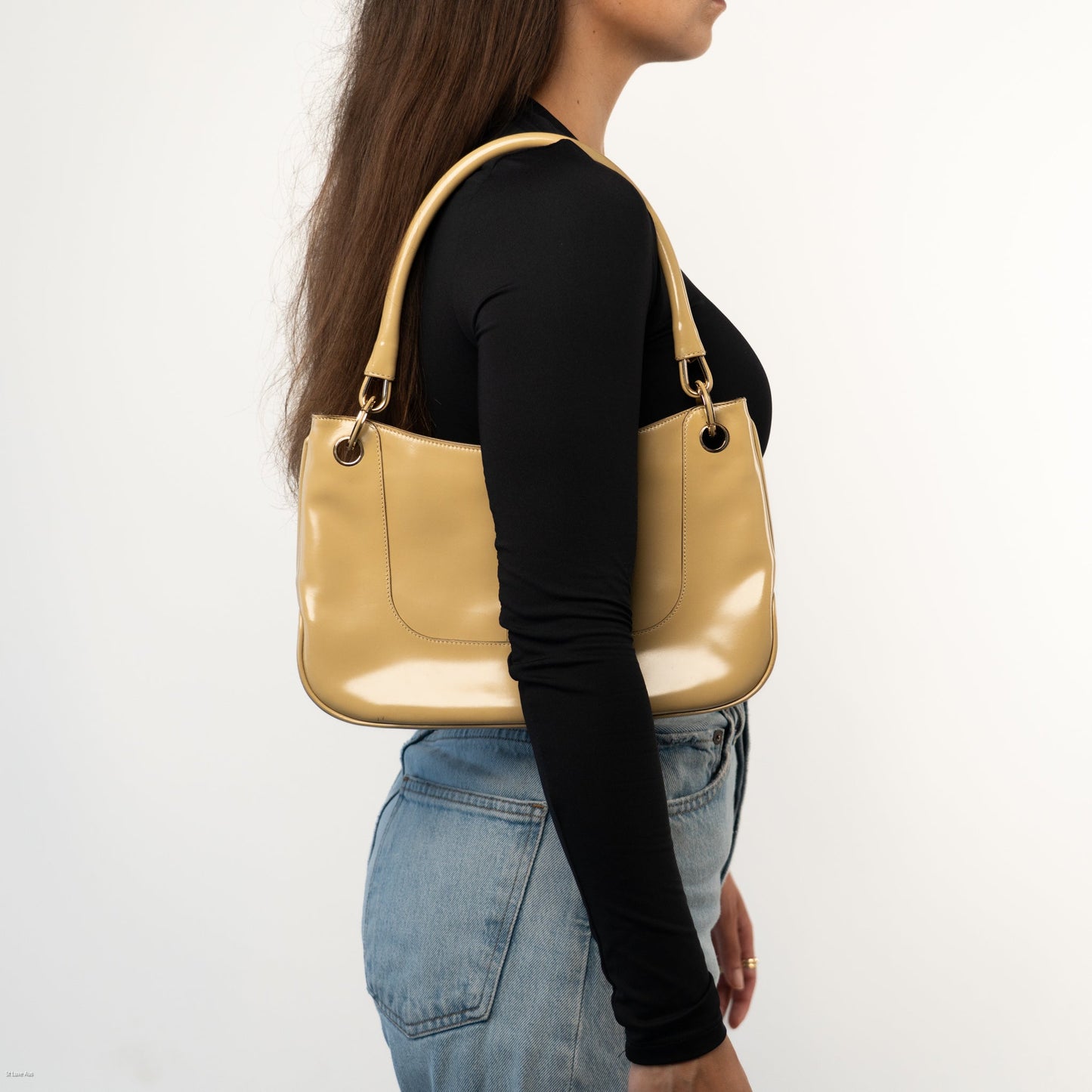 Gucci Jackie Shoulder Bag in Beige Gloss Leather - St. Luxe