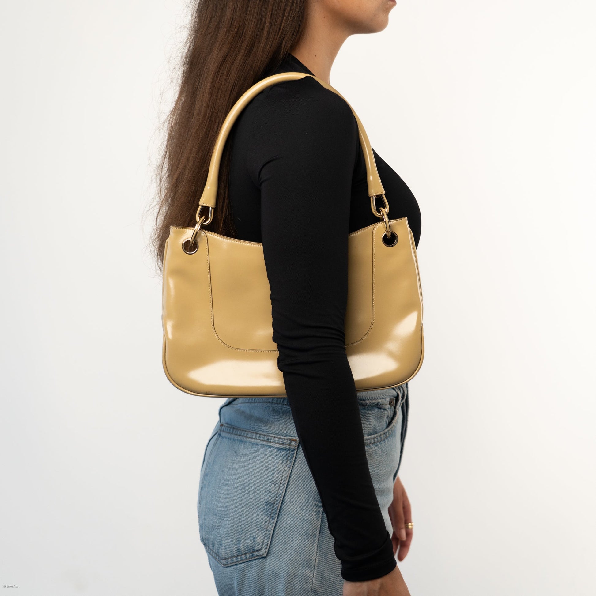 Gucci Jackie Shoulder Bag in Beige Gloss Leather - St. Luxe