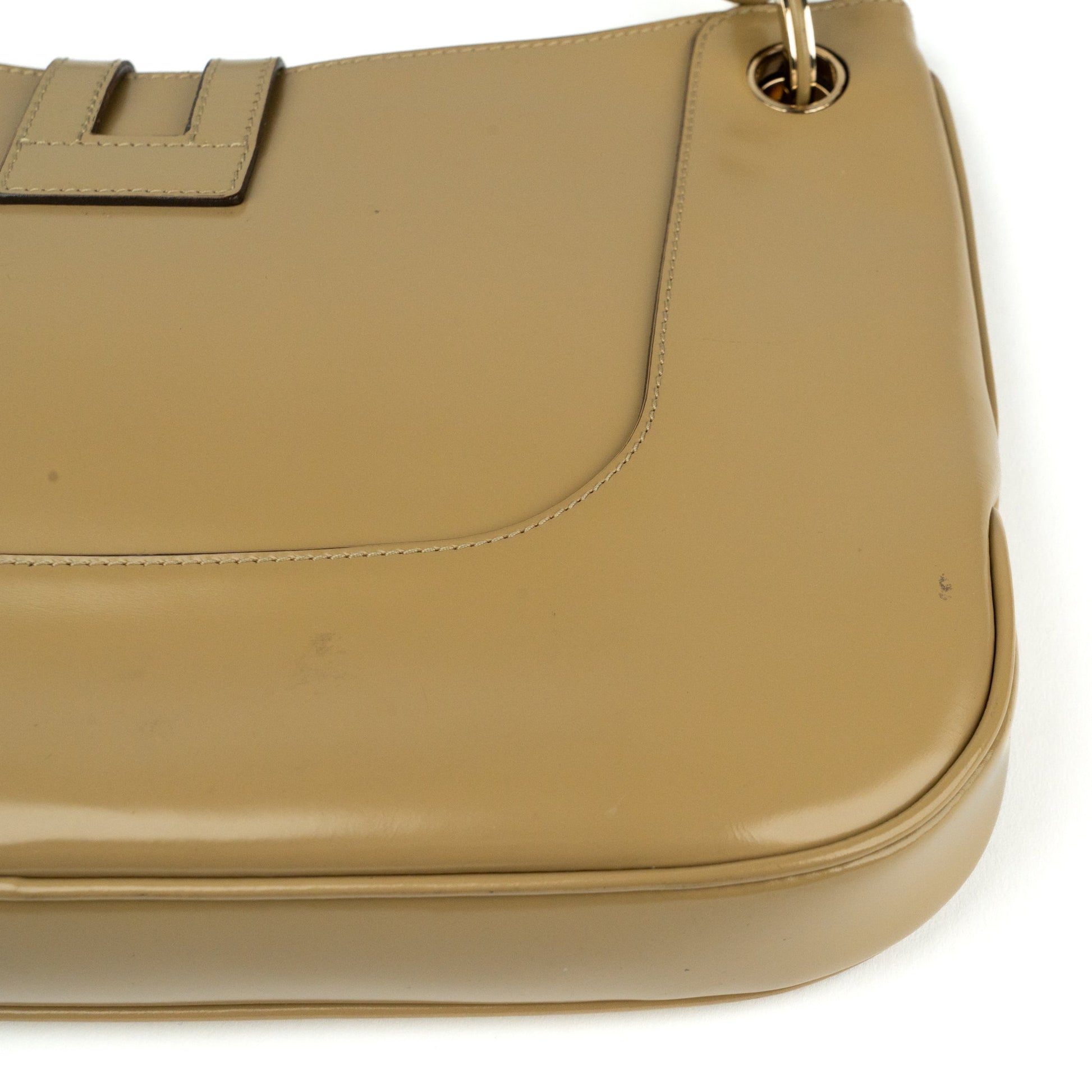 Gucci Jackie Shoulder Bag in Beige Gloss Leather - St. Luxe