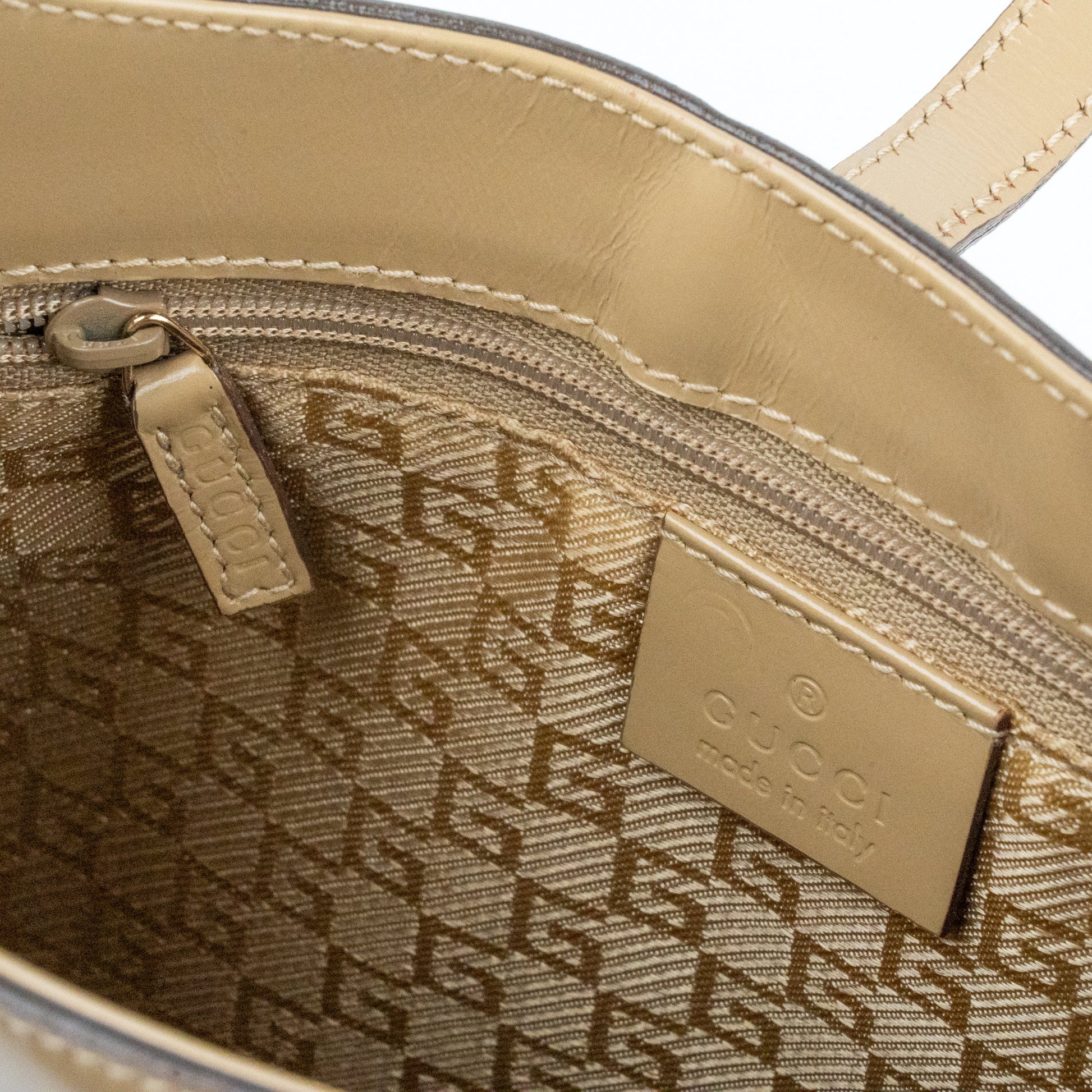 Gucci Jackie Shoulder Bag in Beige Gloss Leather - St. Luxe