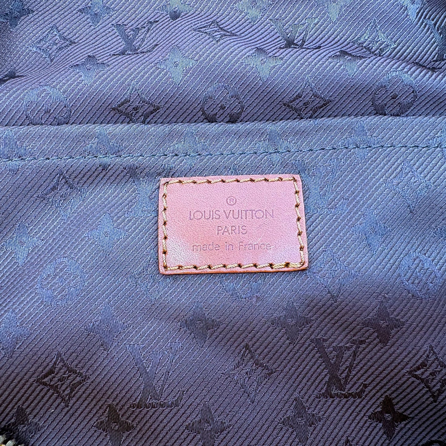 Louis Vuitton Onatah Hobo Bag Safran Suede - St. Luxe