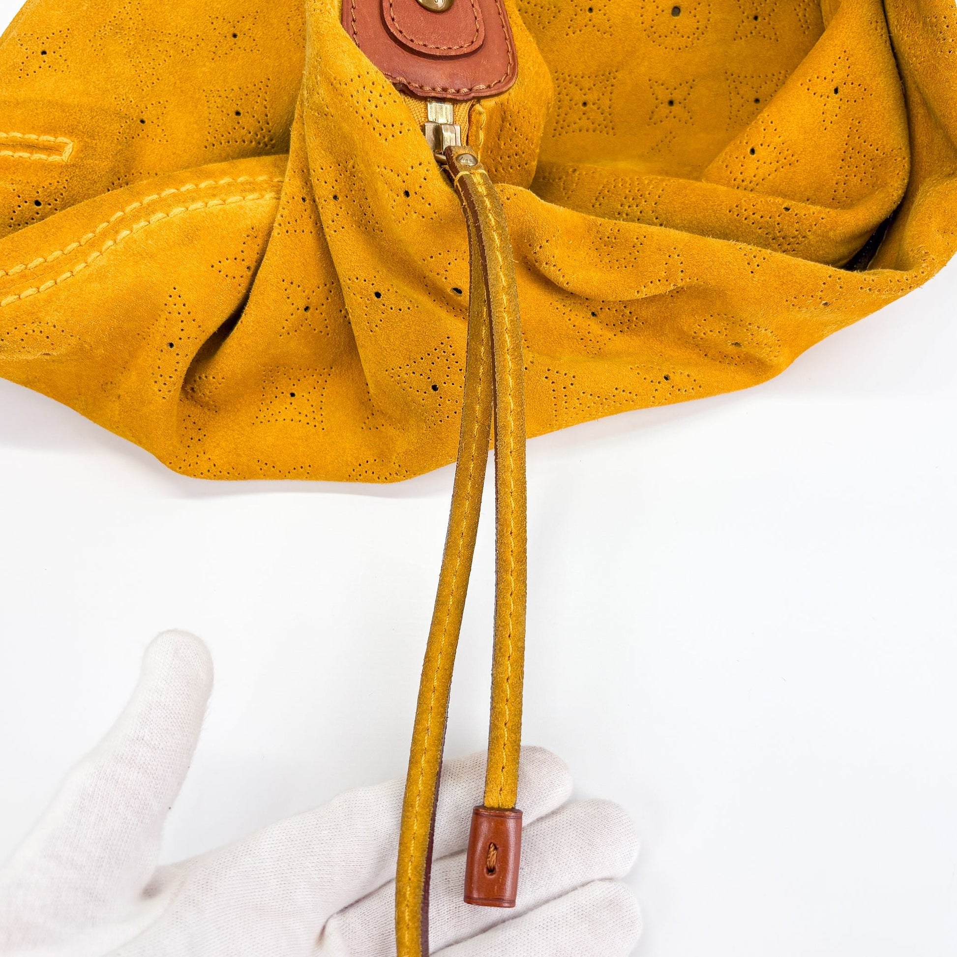 Louis Vuitton Onatah Hobo Bag Safran Suede - St. Luxe