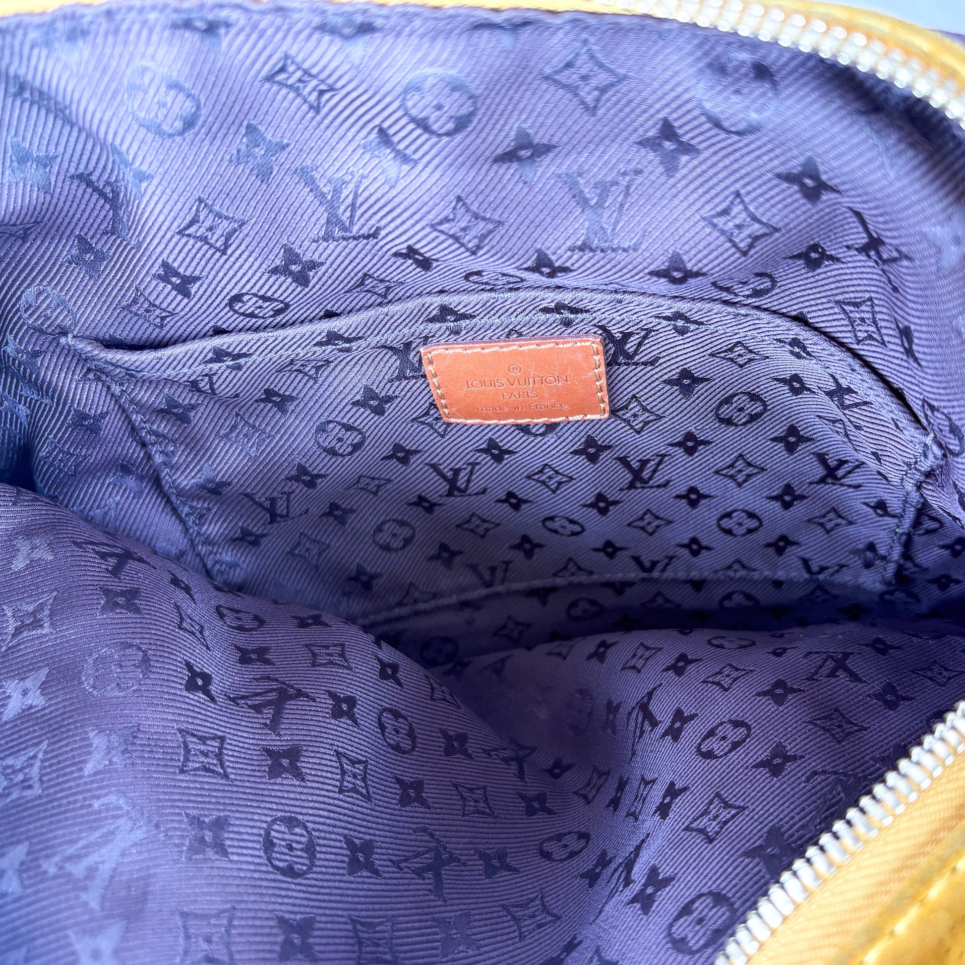 Louis Vuitton Onatah Hobo Bag Safran Suede - St. Luxe