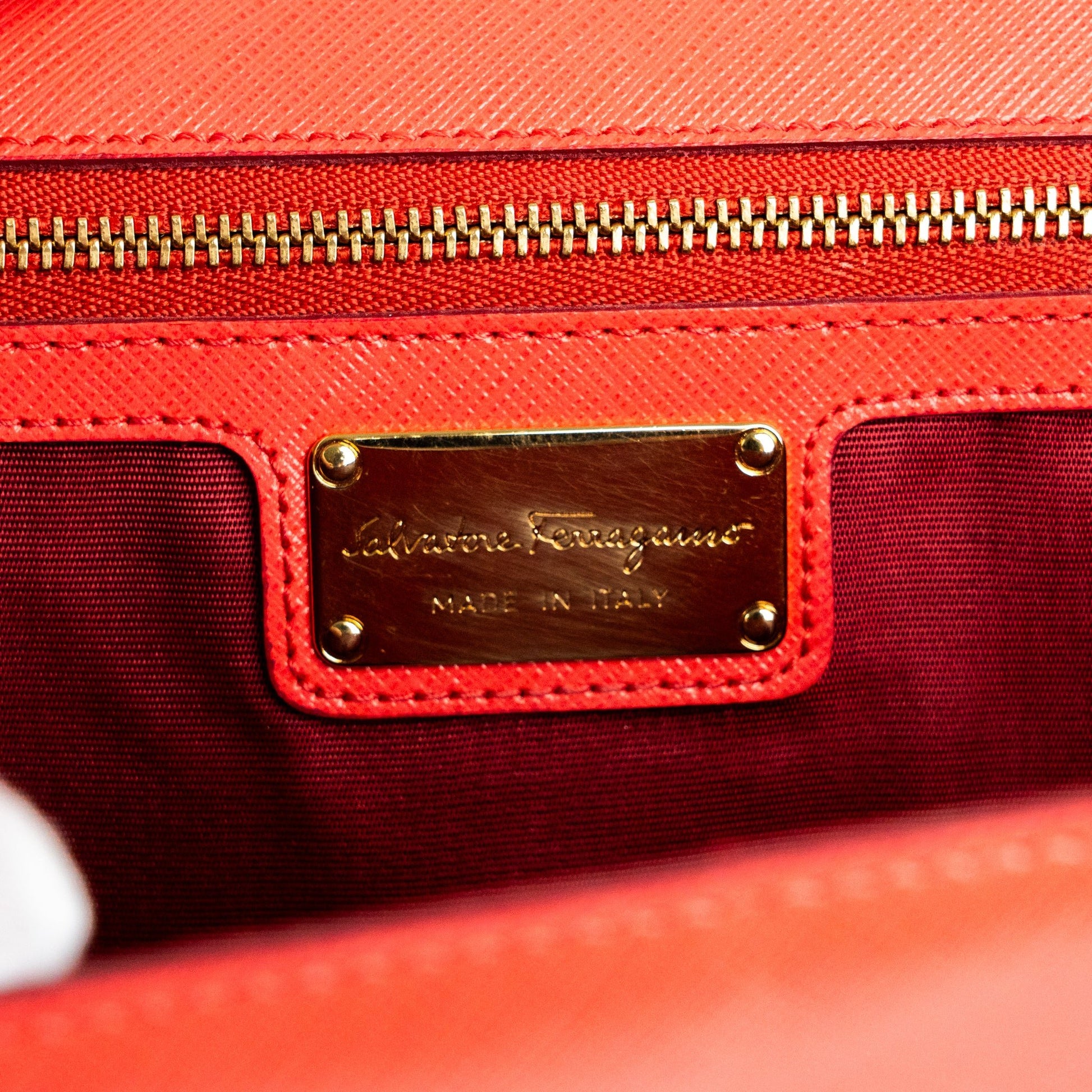 Salvatore Ferragamo Vara Bow Chain Shoulder Bag - St. Luxe